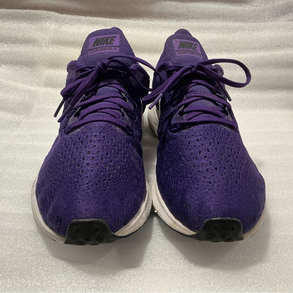 Nike Women's Zoom Pegasus 35 in Deep Purple size 10